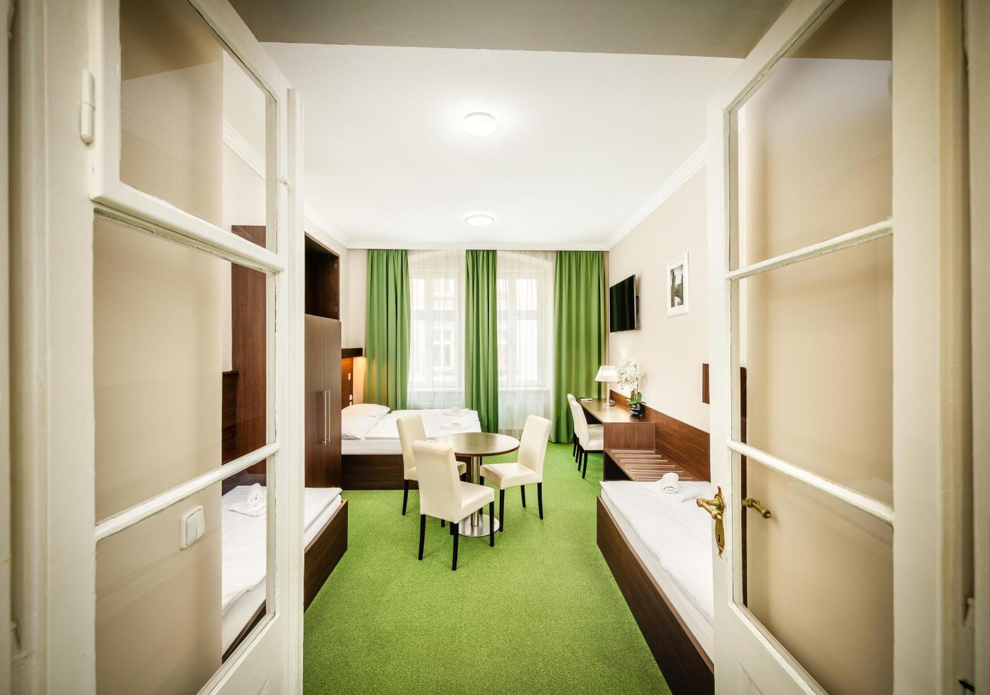 Martin 4* Prague